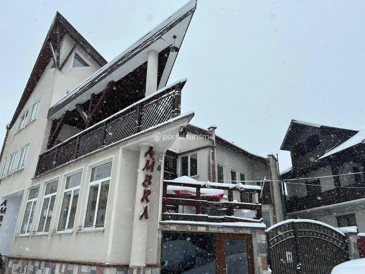 Camere de închiriat Ambra`s Rooms